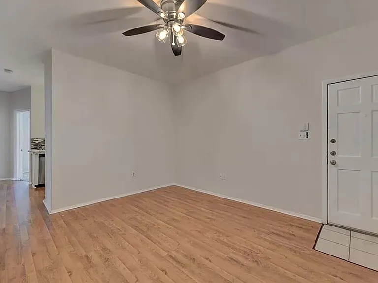 2801 Rio Grande St #106 — Photo 10