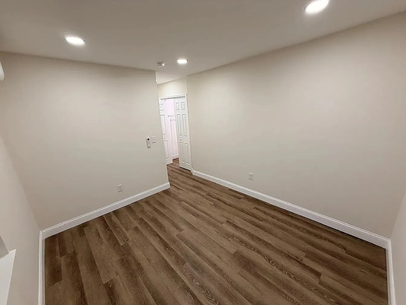 Stunning 1BR/1BA in North Avondale!! — Photo 4