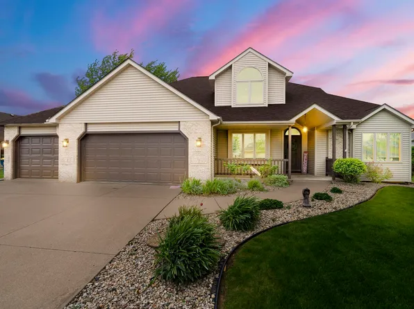 207 Ridge Ct, Ossian, IN 46777