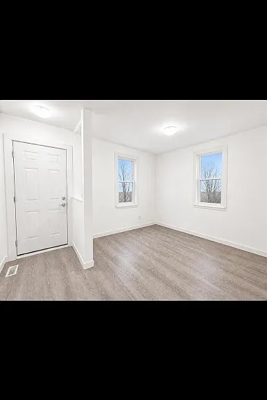 159 Cecil St — Photo 4