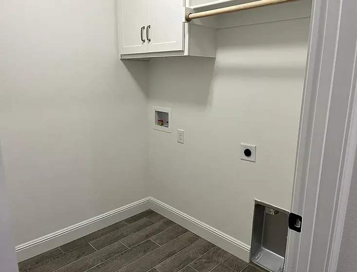 2131 Wildflower Dr — Photo 12