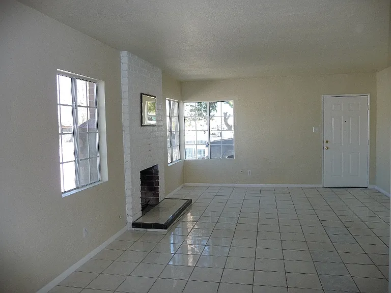 38565 Sumac Ave — Photo 7