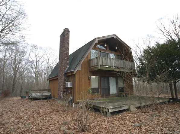 88 Federal Rd, Chaplin, CT 06235
