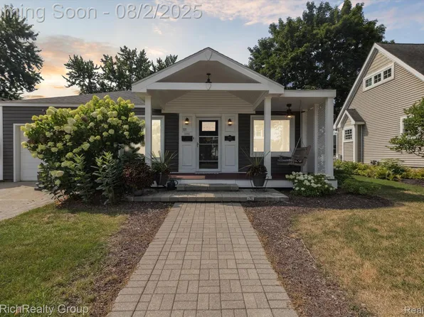 967 Palmer St, Plymouth, MI 48170