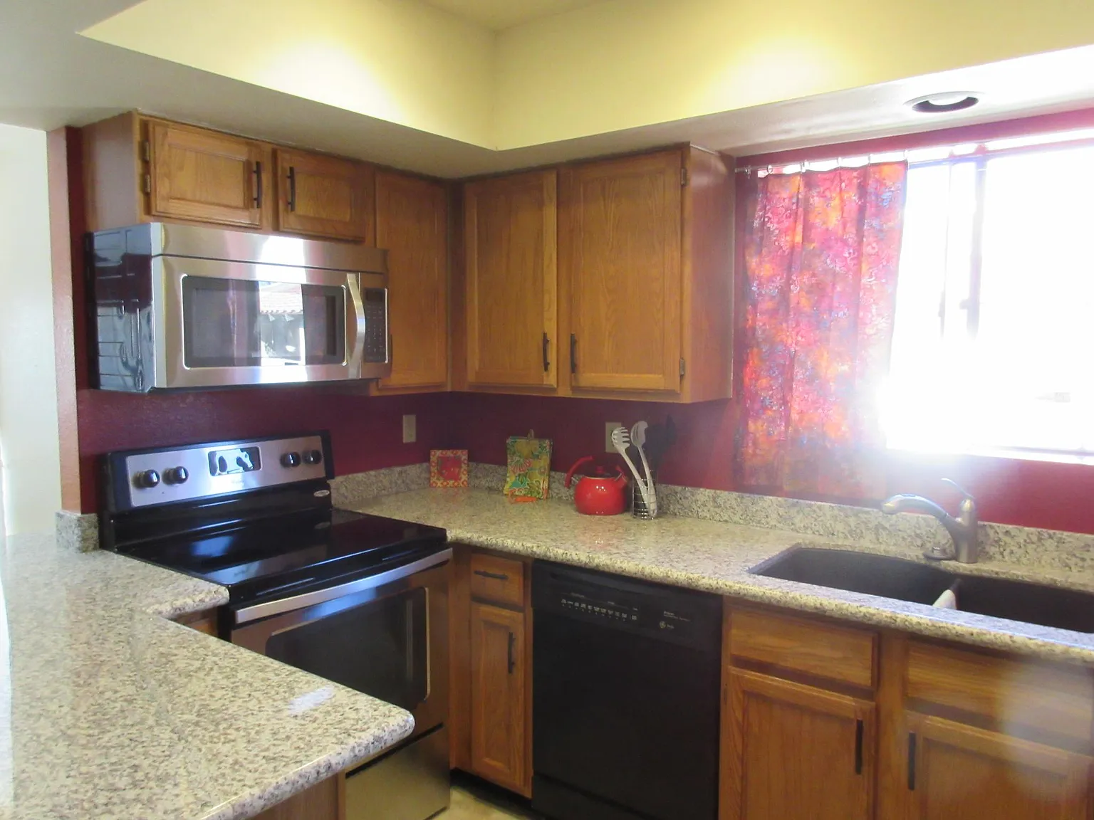 8651 E Royal Palm Rd — Photo 3