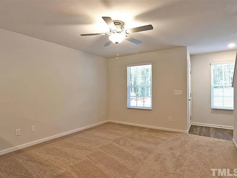 918 E Green St #E103 — Photo 3