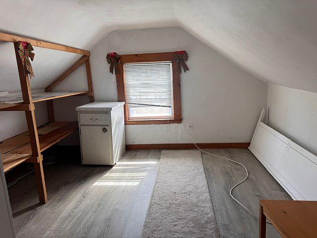 2nd image of 207 Pearl St #2