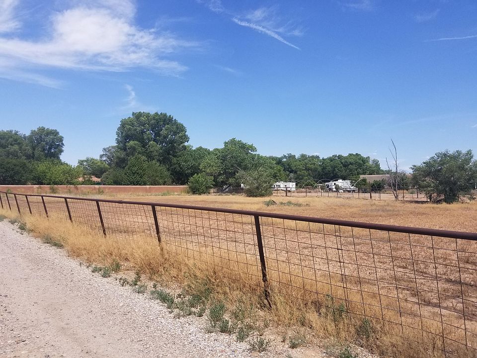 1st image of 7627 Guadalupe Trl NW