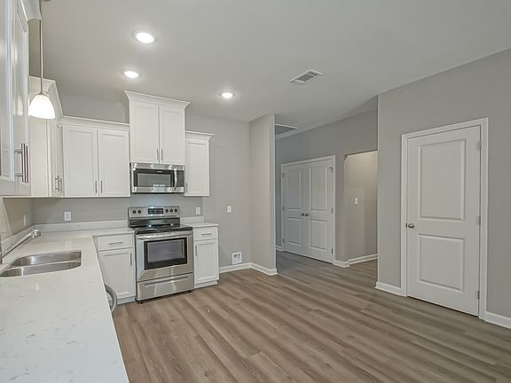 3rd image of 19921 Grantham Rd #B