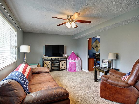 2nd image of 4719 Victoria Ave