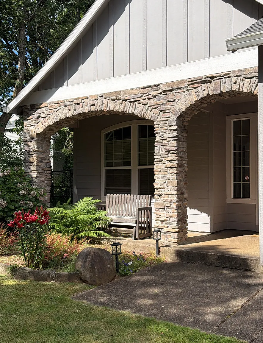 3 bed, 2.5 bath, 2414 sqft, $895 — Photo 4