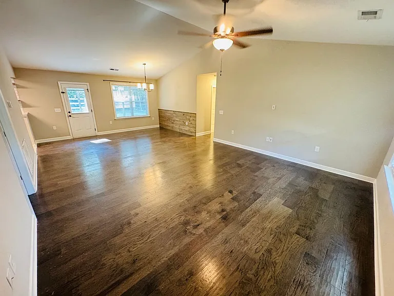 3316 Hunters Point Pike — Photo 3