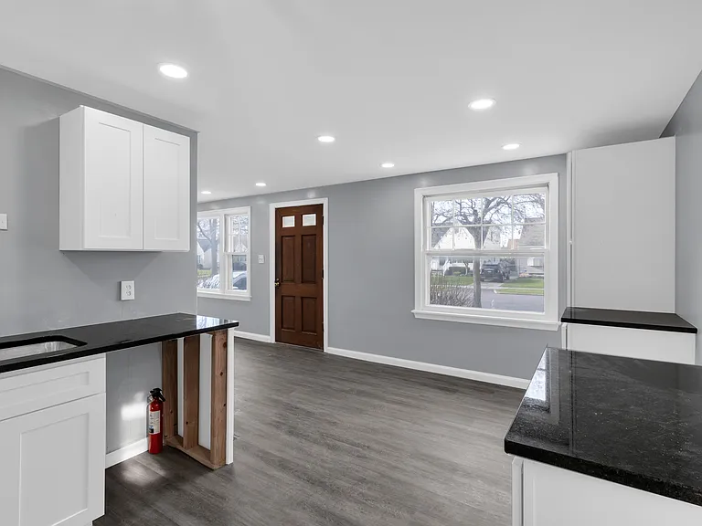 495 Zimmerman Blvd — Photo 5