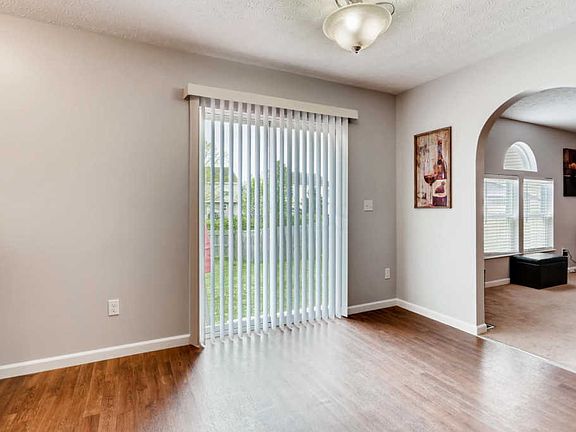 5th image of 932 Drayson Dr
