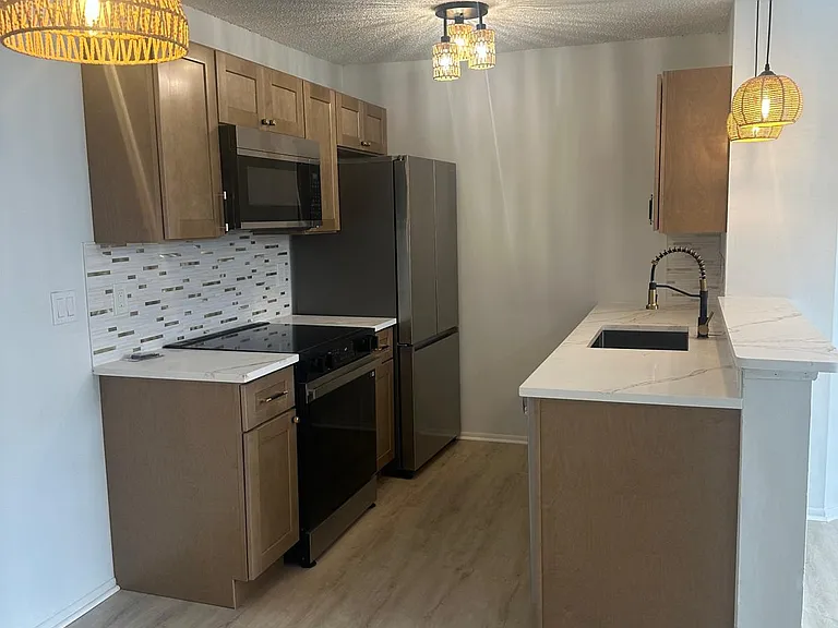 2569 Grassy Point Dr #303 — Photo 13