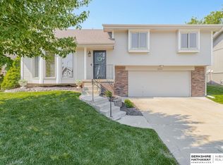 15251 Valley St, Omaha, NE 68144