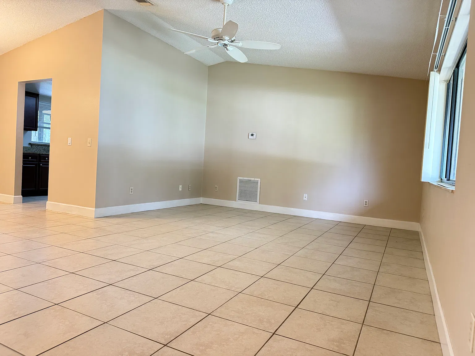 2 bed, 1226 sqft, $1,450 — Photo 2