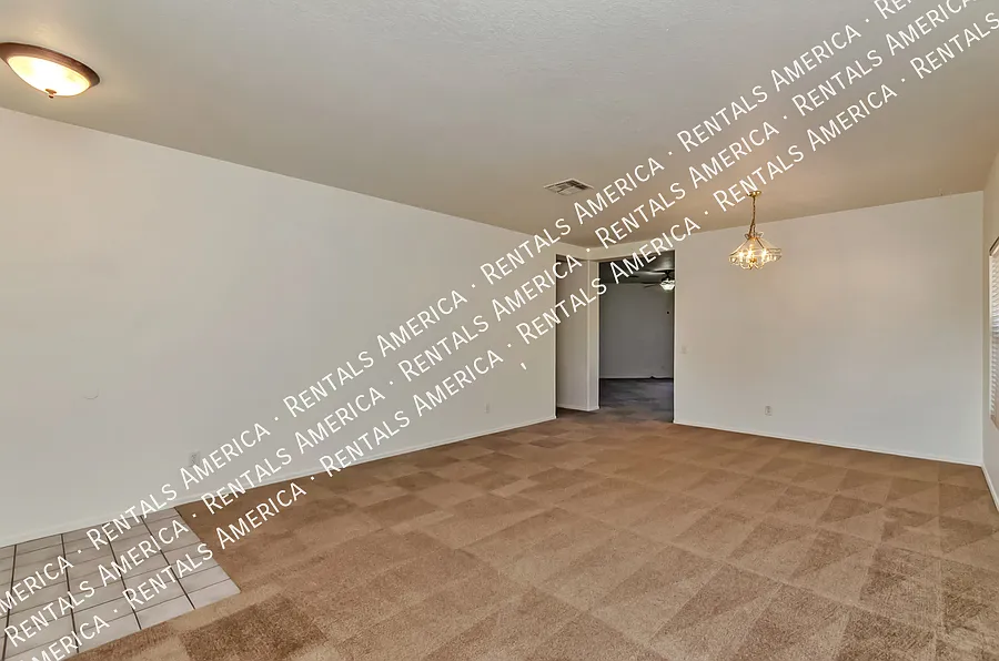 Beautiful home on the east side of Tucson — Photo 4