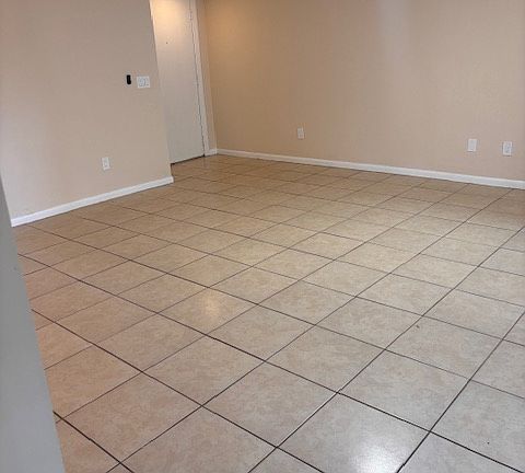 4th image of 4721 Puritan Cir