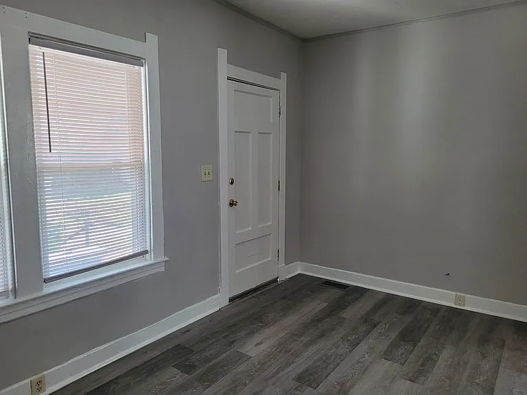 112 Boston Ct — Photo 14