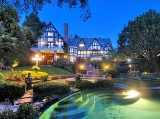 215 N Carmelina Ave, Los Angeles, CA 90049