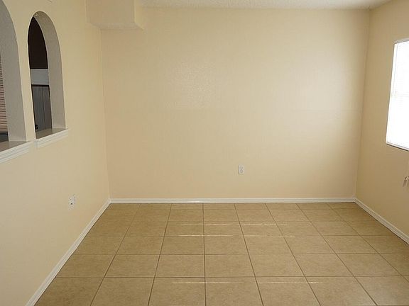 4th image of 3533 Oasis Dr