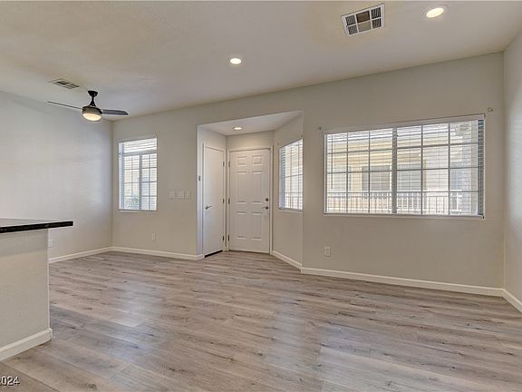 5th image of 1025 Dusty Creek St #0
