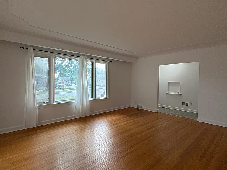 315 Matheson Ave — Photo 7