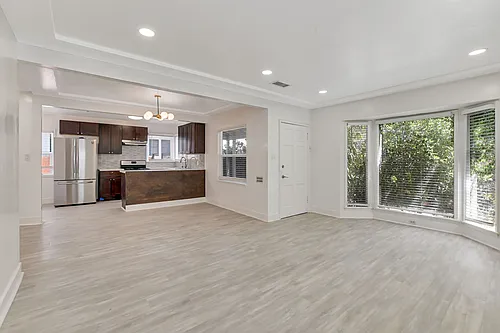 2453 Barry Ave Photo 1