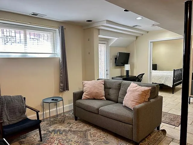 1 bed, $2,350 — Photo 2