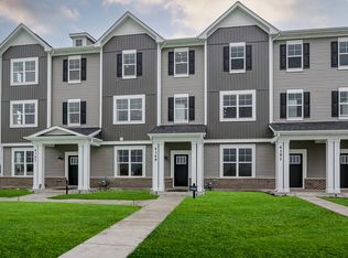 4423 Chelsea Manor Cir, Aurora, IL 60504