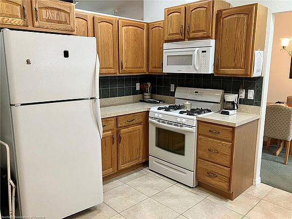 3rd image of 915 Galaxy Ave