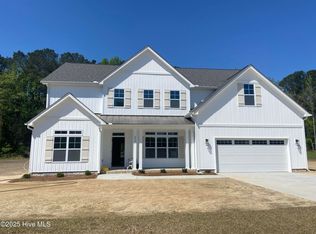 246 Shortleaf Dr, Grimesland, NC 27837