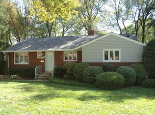 7715 Newcastle Dr, Annandale, VA 22003