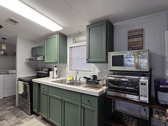 3rd image of 139 Maple Ridge Ln #181