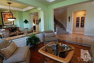 5th image of 2030 Hathaway Blvd