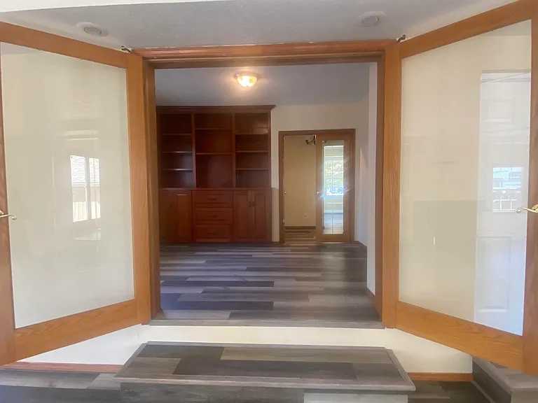 1620 Broadway St NE — Photo 7