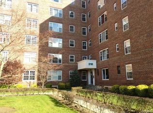 230 Pelham Rd APT 3M, New Rochelle, NY 10805