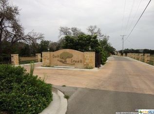 670 Laurel Oak, Seguin, TX 78155