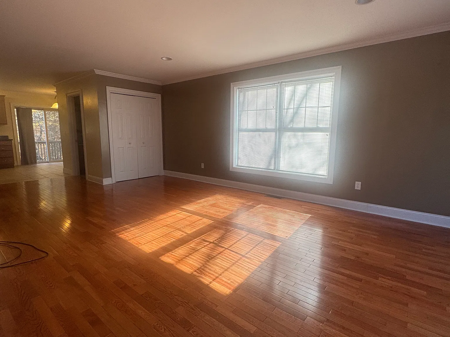 2 bed, 1380 sqft, $2,200 — Photo 2