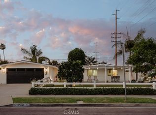 200 Wake Forest Rd, Costa Mesa, CA 92626