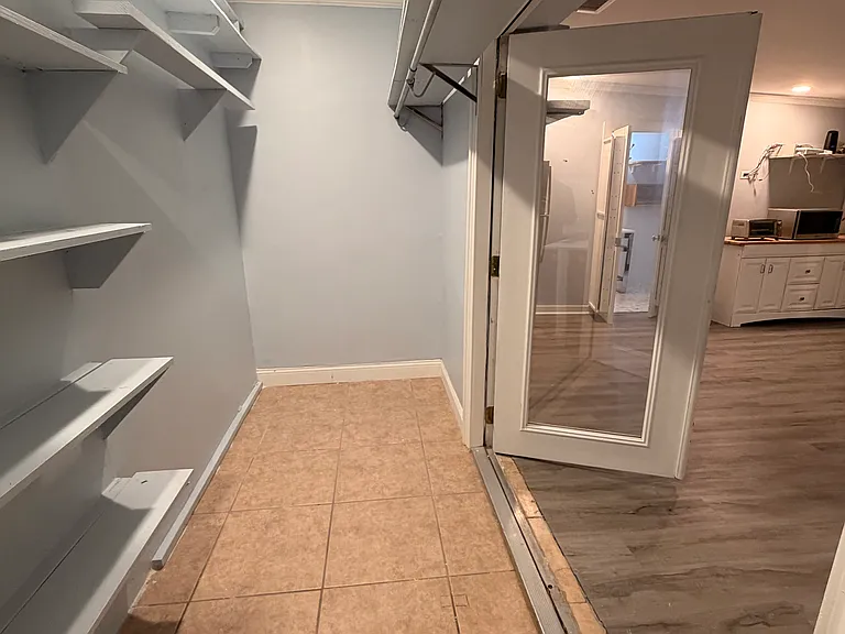 6704 S Himes Ave — Photo 7