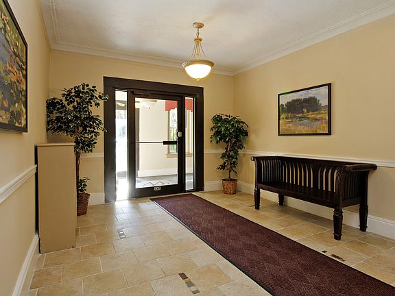 3rd image of 472 Gramatan Ave #5-3AA