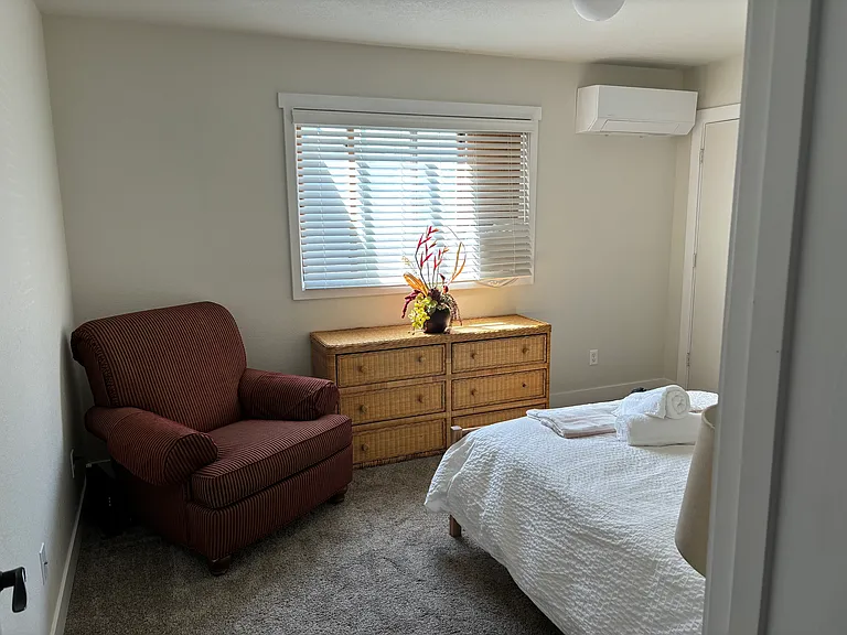 1545 Washington Ave — Photo 14