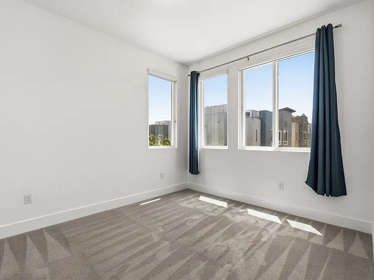 1475 Latitudes Way — Photo 24