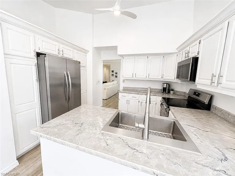 27123 Kindlewood Ln — Photo 7