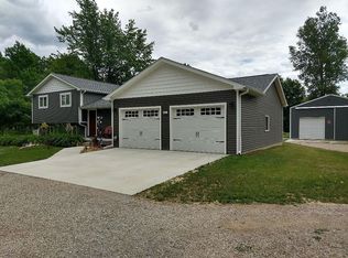 3914 Sutton Rd, Dryden, MI 48428