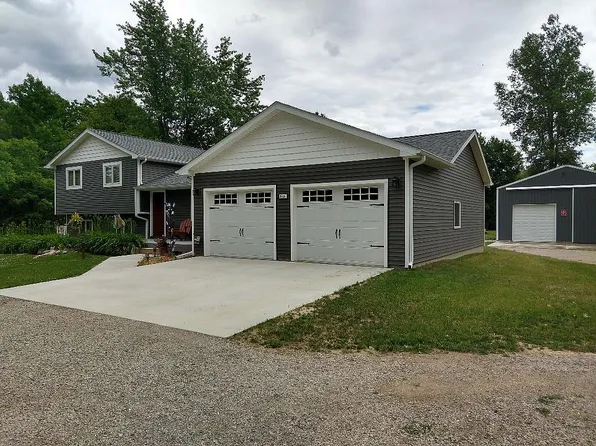 3914 Sutton Rd, Dryden, MI 48428