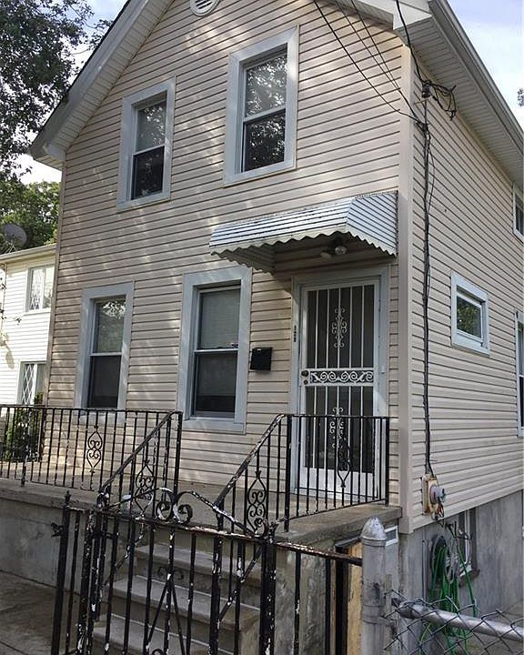 1st image of 129 Ridgewood Ave