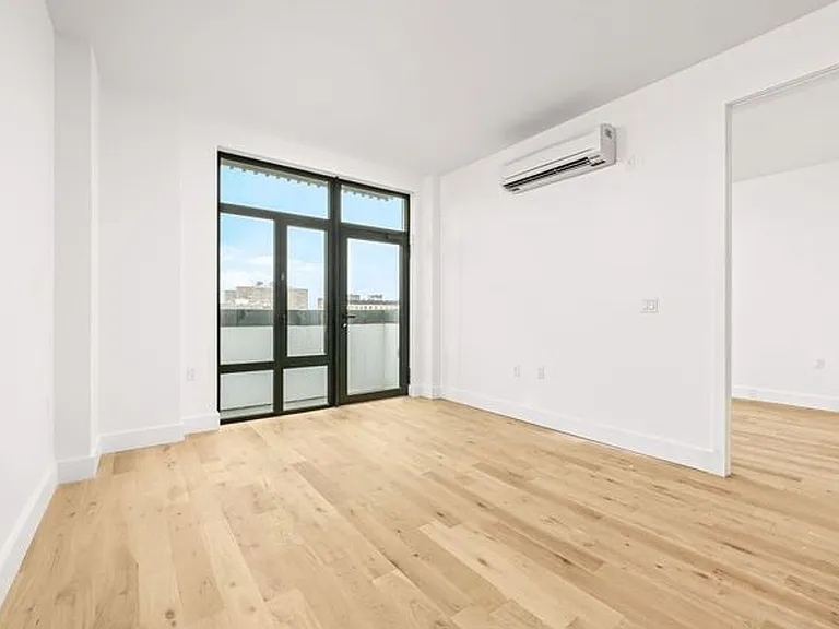 597 Grand St #915 — Photo 8